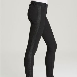 Black J BRAND skinny jeans